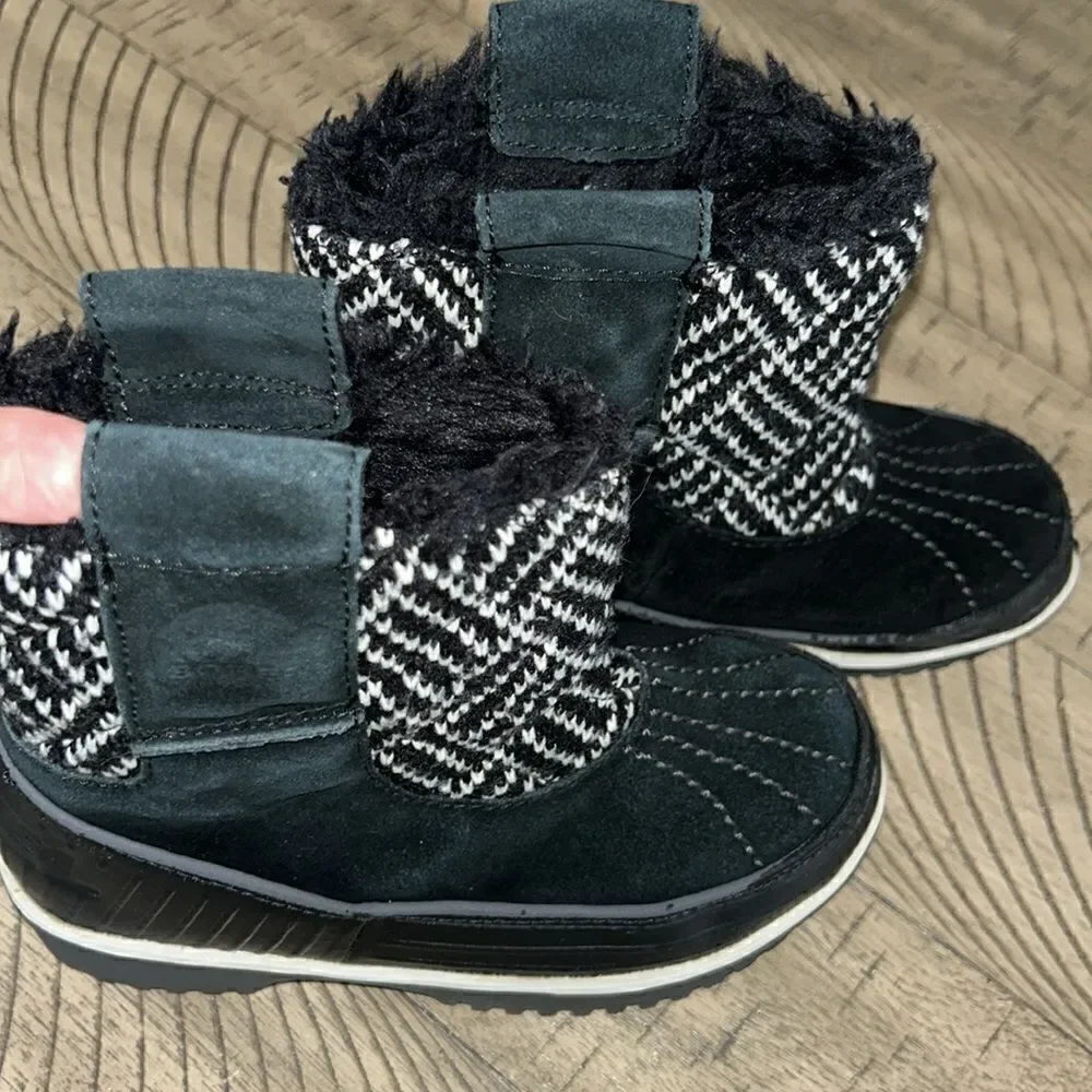 Sorel All Weather Boots 🥾🥾 Bring on the Snow ❄️ ⛄️ Sleigh 🛷 or Rain ☔️ 🌧️ 🌈